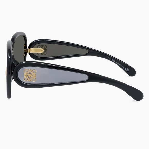 LOEWE
LOEWE x Paula's Ibiza 65MM Wave Mask
Pilot Sunglasses - Picture 3 of 15